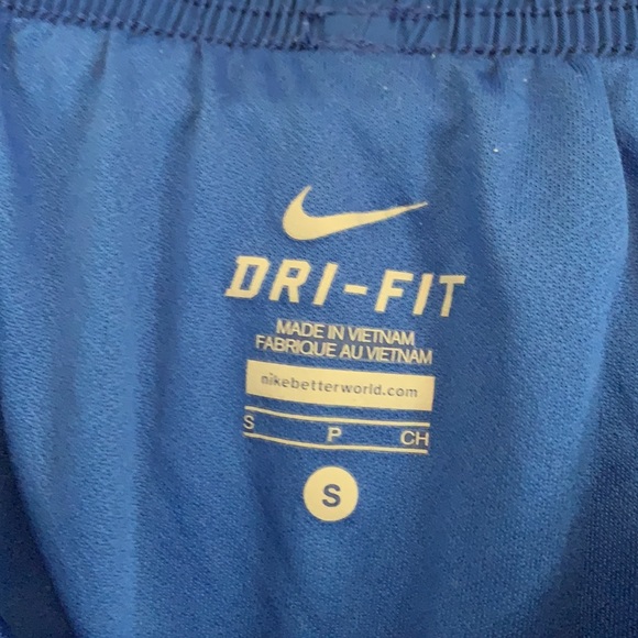 Nike Running Shorts - Picture 3 of 3